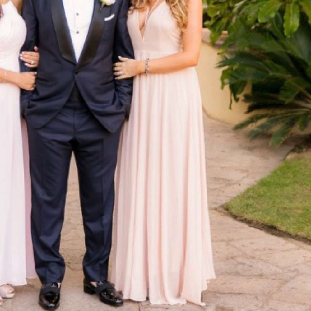 LIGHT PINK FLATTERING DRESS 🤍💗